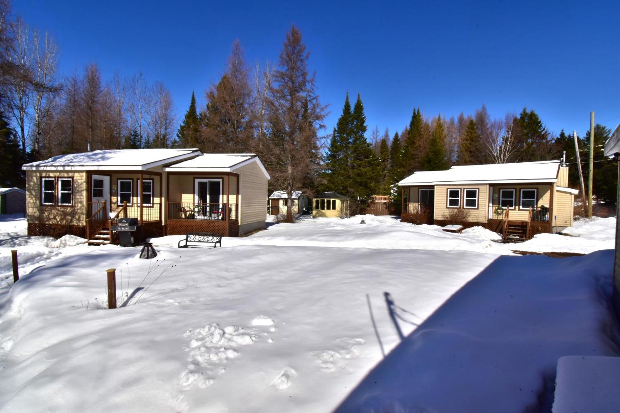 Emme Chalets Sainte-Lucie-de-Doncaster Exteriér fotografie